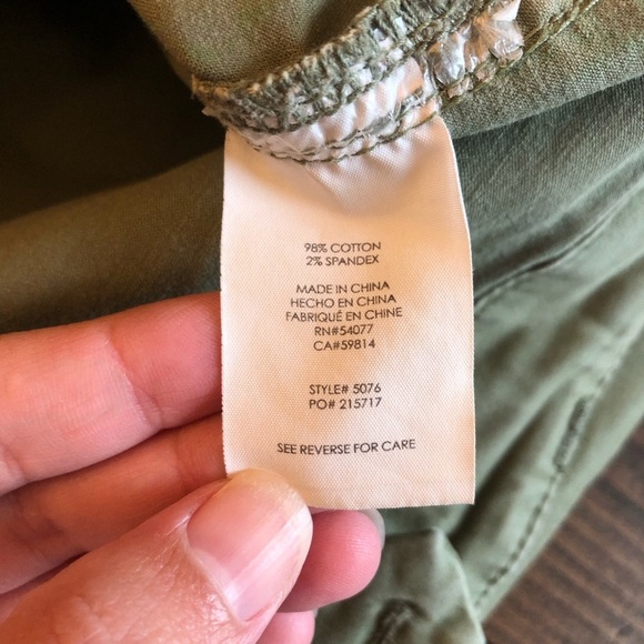 CAbi Olive Green Traveler Cargo Jogger Pants Utility Pockets Zippered Legs Sz 10 - Picture 6 of 13